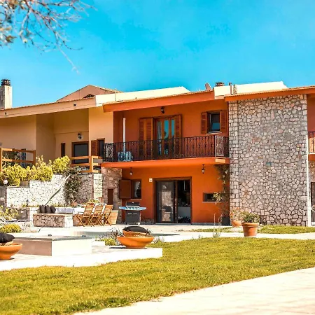 Сasa de vacaciones Spacious Holiday With Shared Pool On The Island Of Rhodes Koskinou (Rhodes)