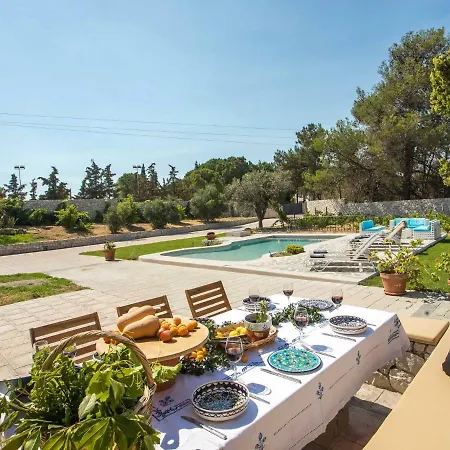 Spacious Holiday With Shared Pool On The Island Of Rhodes 別荘 *
