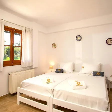 別荘 Spacious Holiday With Shared Pool On The Island Of Rhodes
